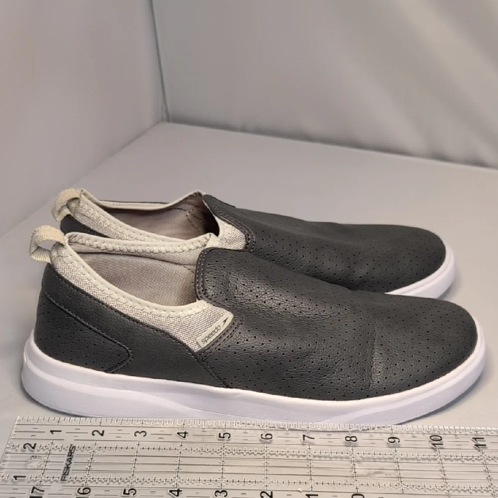 Speedo Starboard Slip On Water Shoes Sneakers Size Medium 9-10